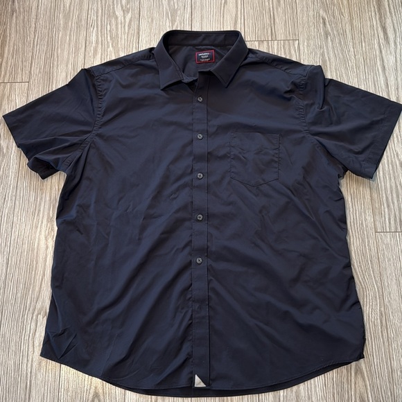 UNTUCKit Gironde Short Sleeve Shirt - Picture 3 of 8